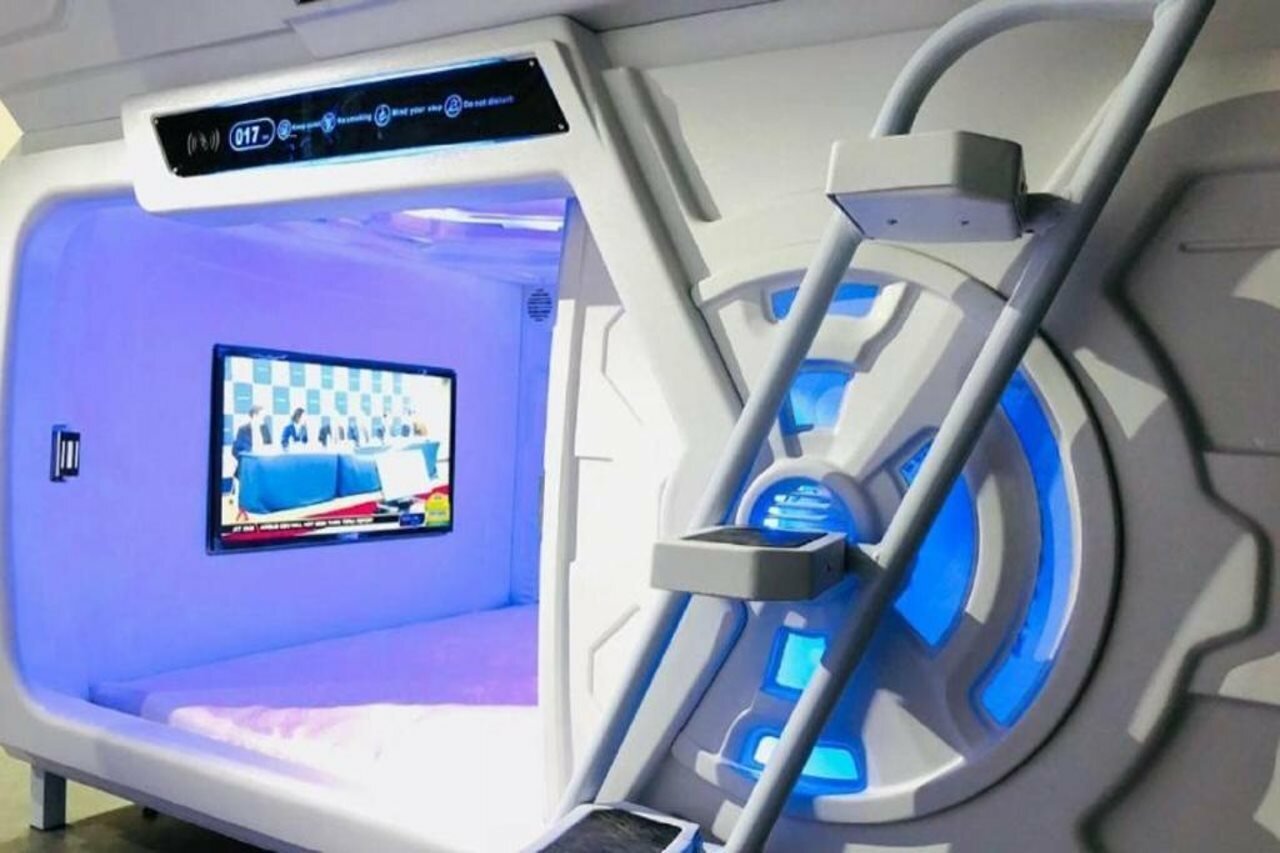 Фото Met A Space Pod @ Arab Street