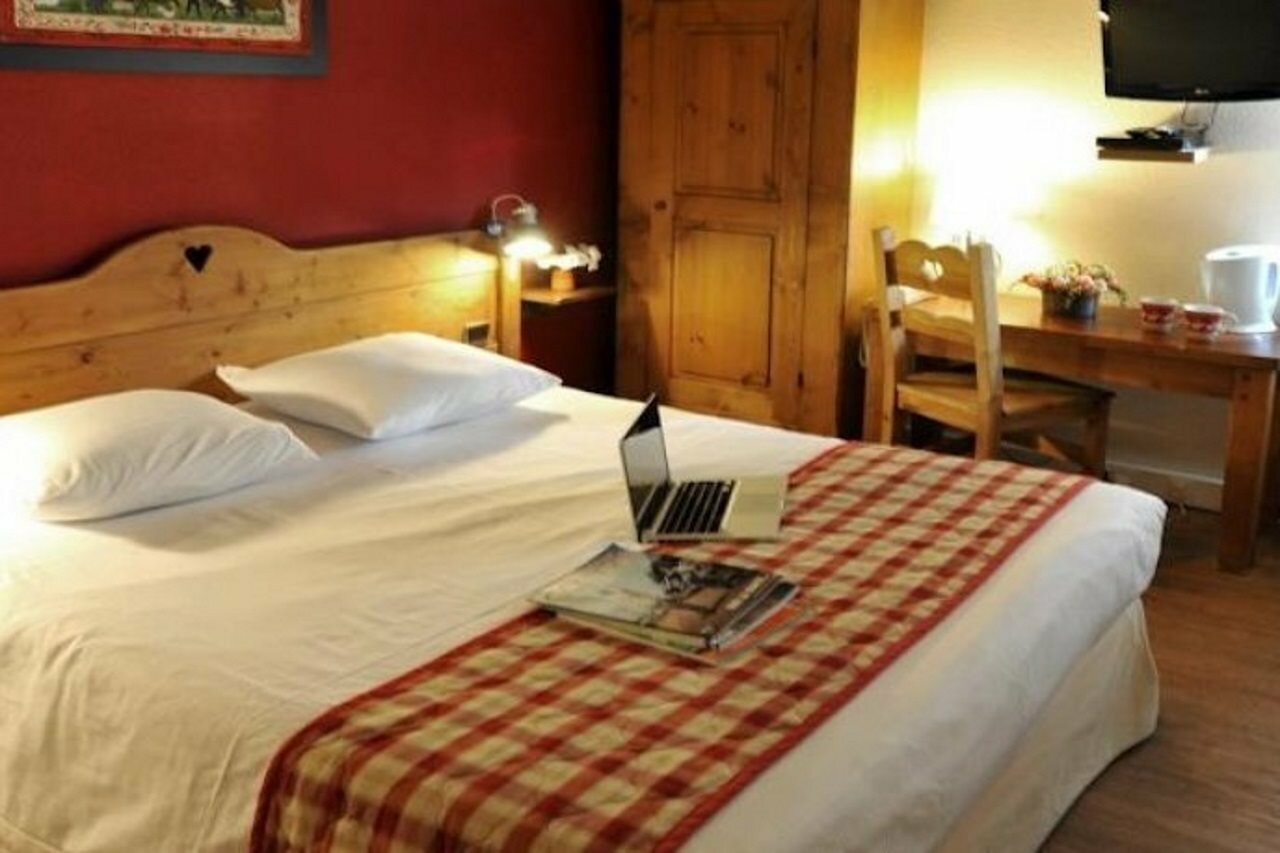 Фото Hôtel Porte de Genève