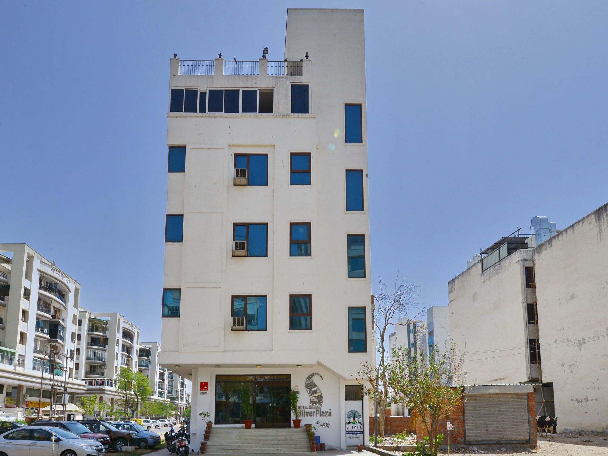 Фото отеля 2