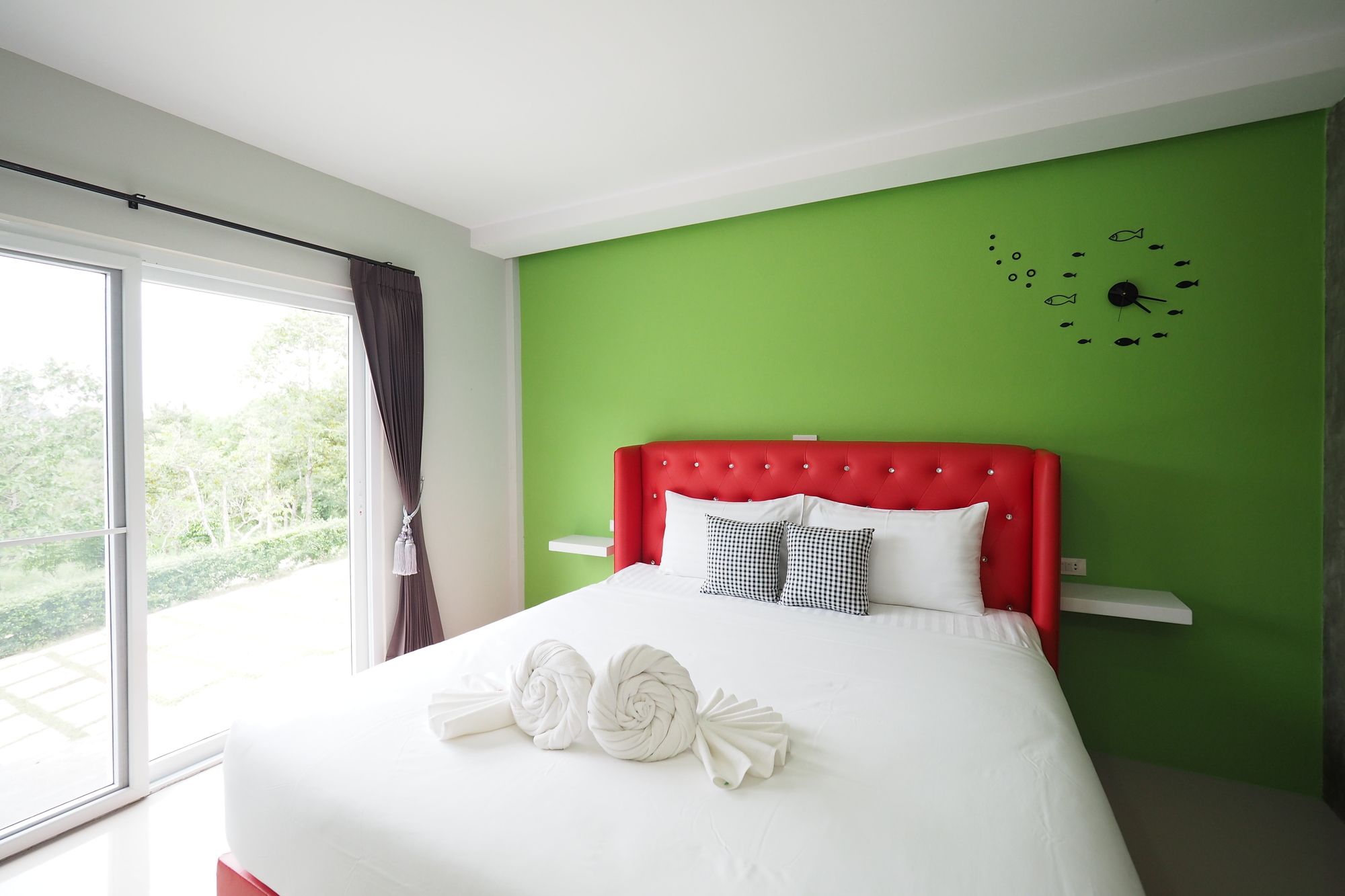 Фото The Box House