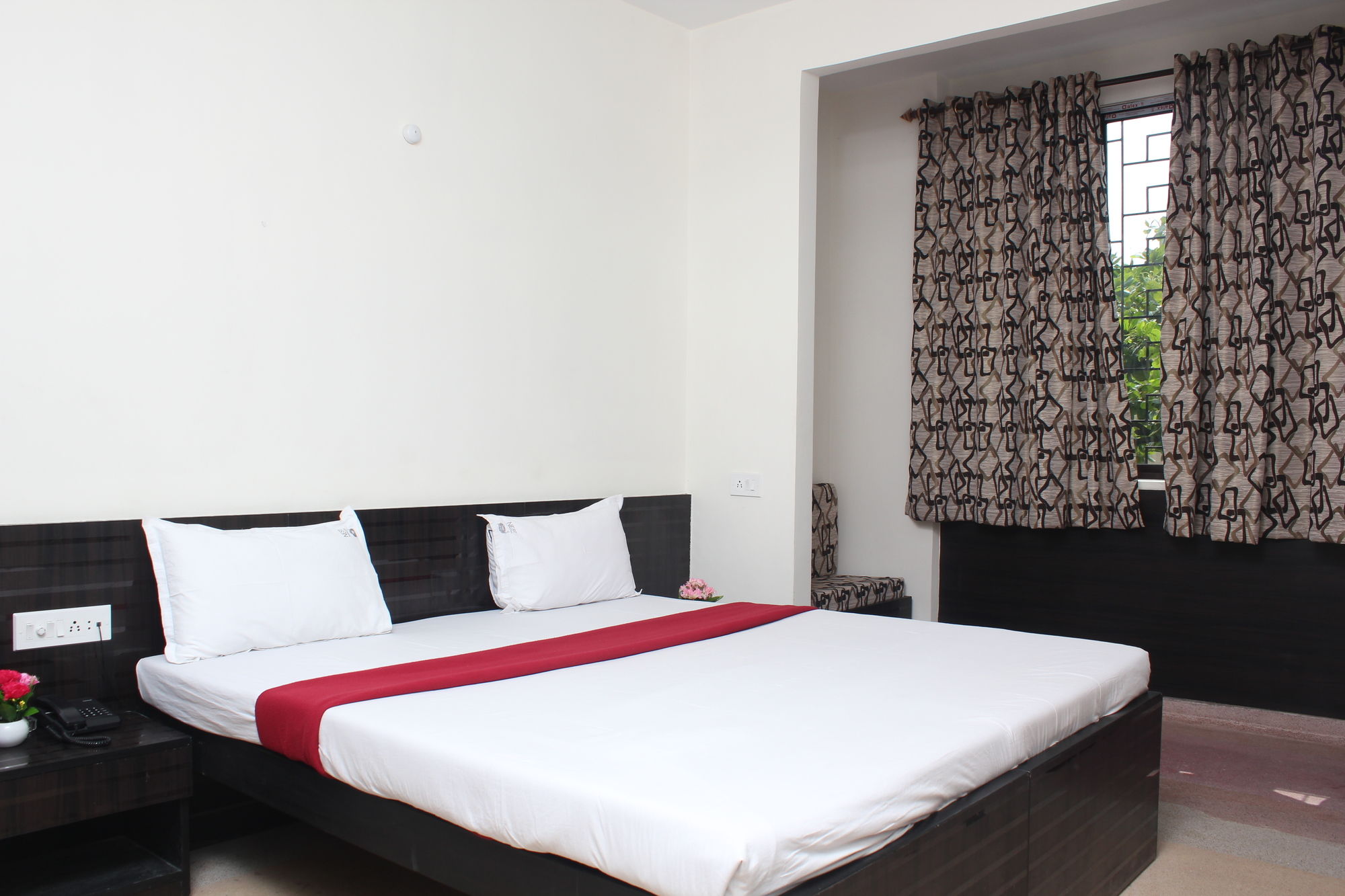 Фото Hotel Nest International