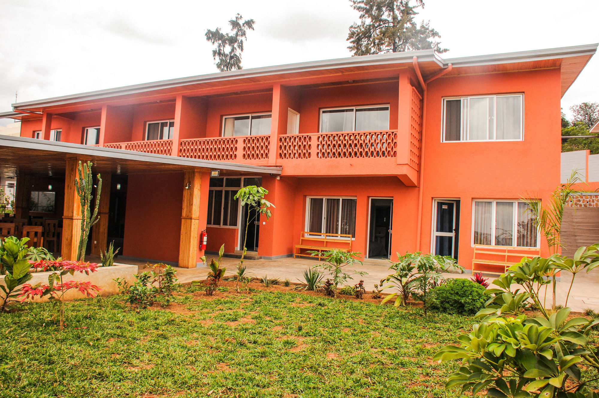 Фото 5 Swiss Hotel