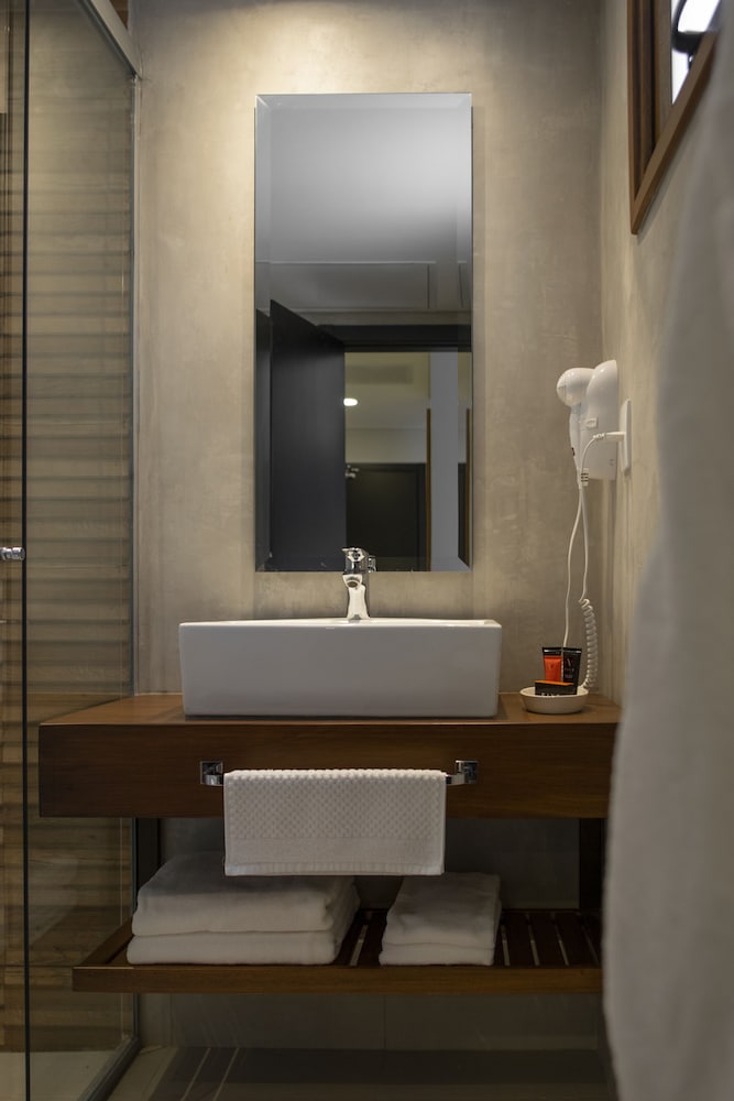 Фото Five Hotel & Residences