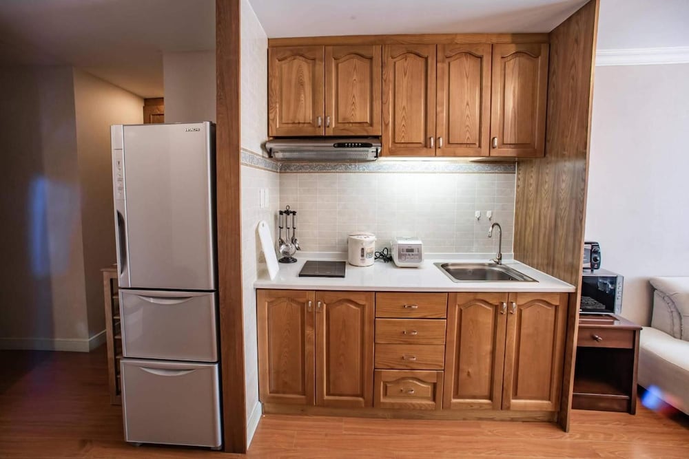 Фото Saigon Court Serviced Apartment