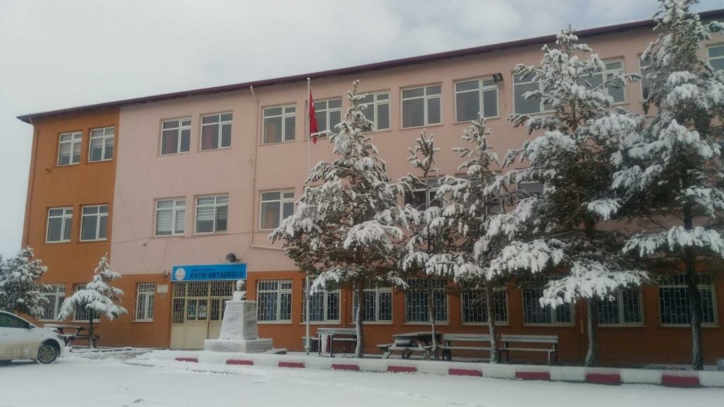 School Fatih Middle School, Sorgun, photo