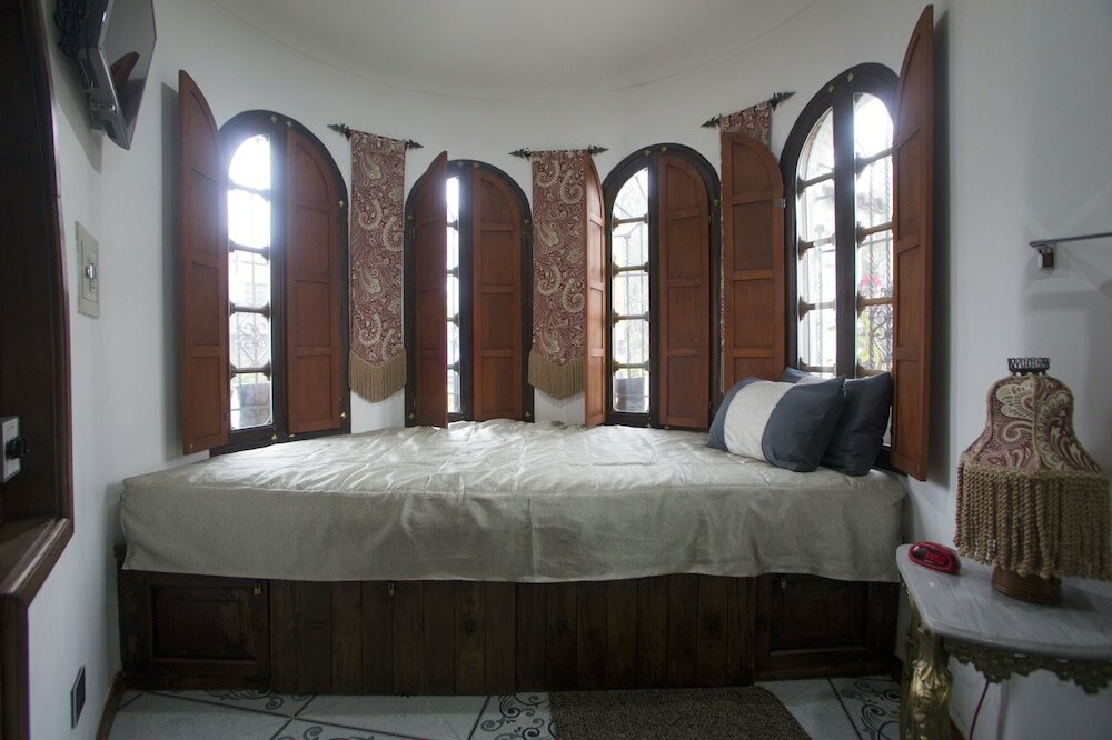 Фото Bogota Bed & Breakfast Inn