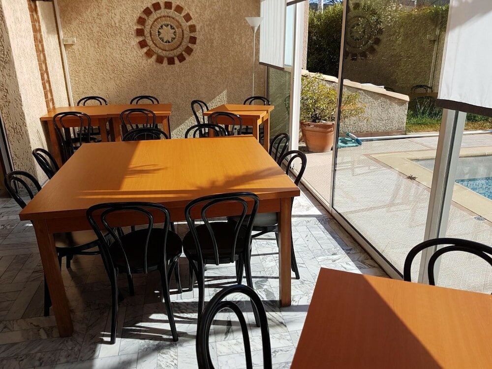 Фото Adonis Arc Hôtel Aix