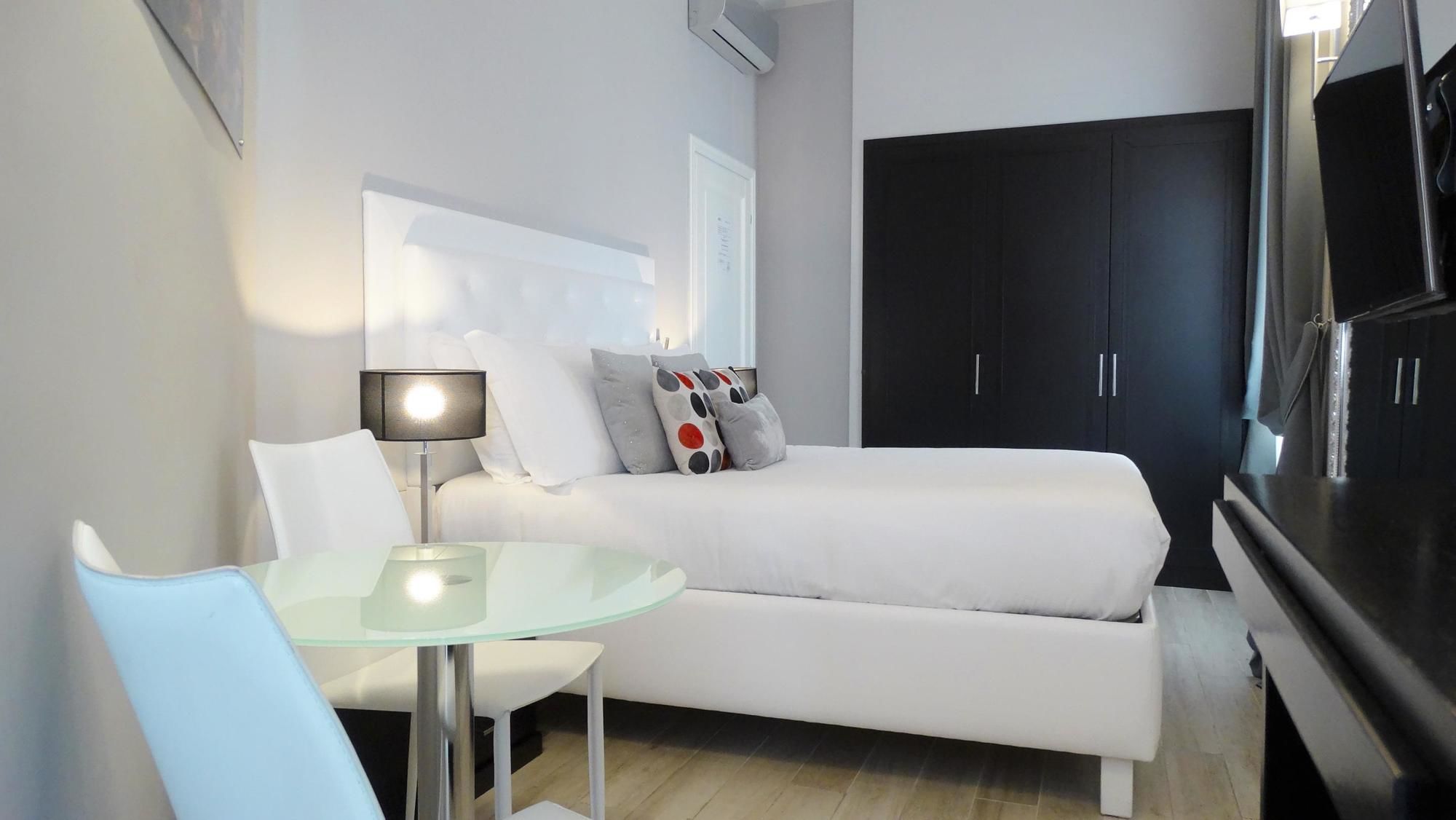Фото Sistina Twentythree Luxury Rooms