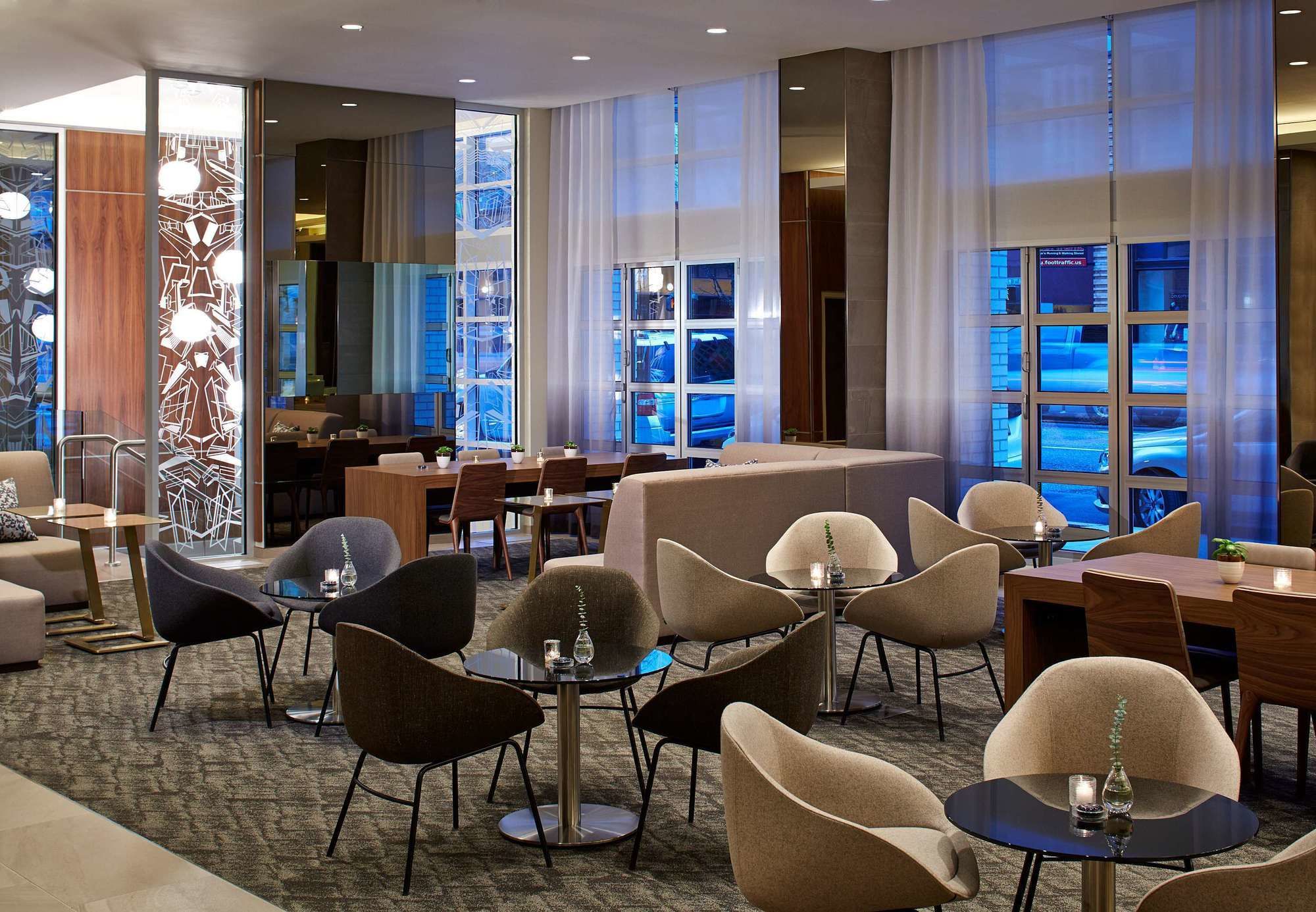 Фото Ac Hotel by Marriott Portland Downtown