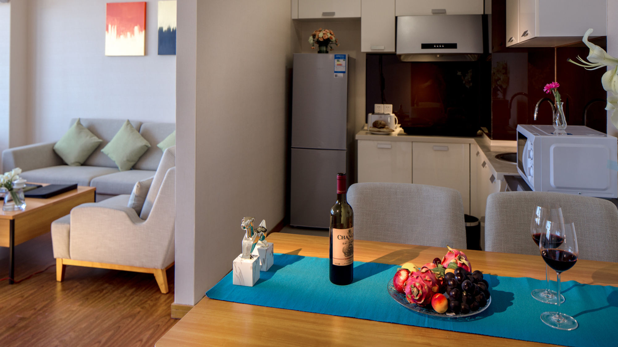 Фото Oak Chateau Dalian