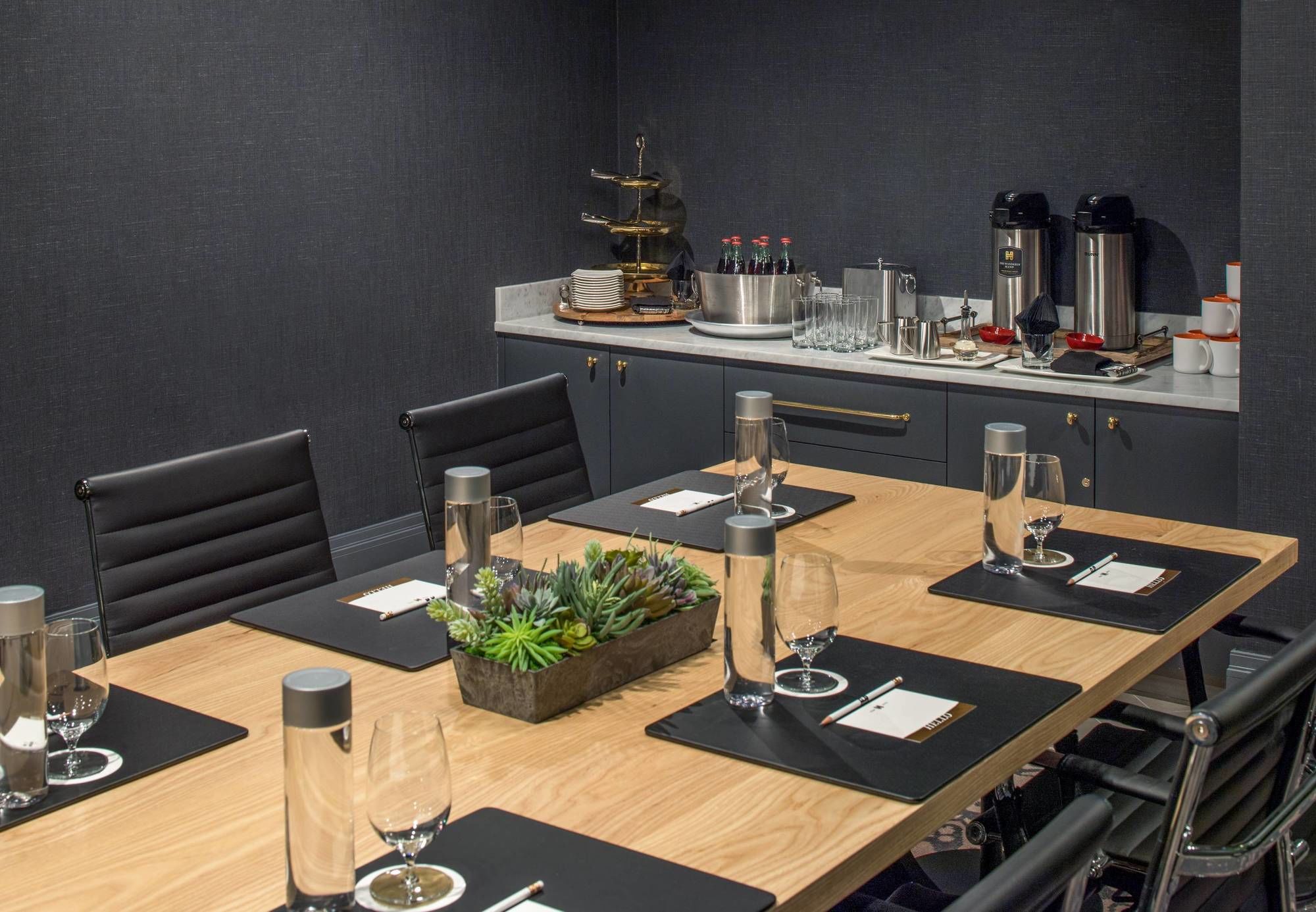 Фото The Hi-Lo, Autograph Collection