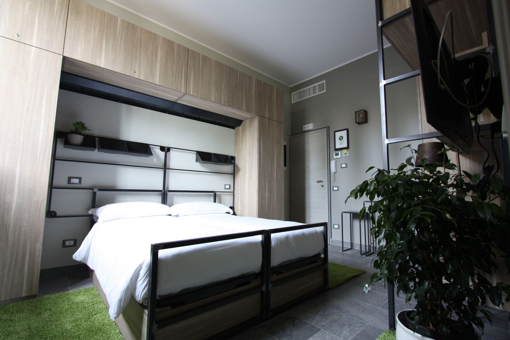 Фото Versoverde Alzaia Naviglio Grande