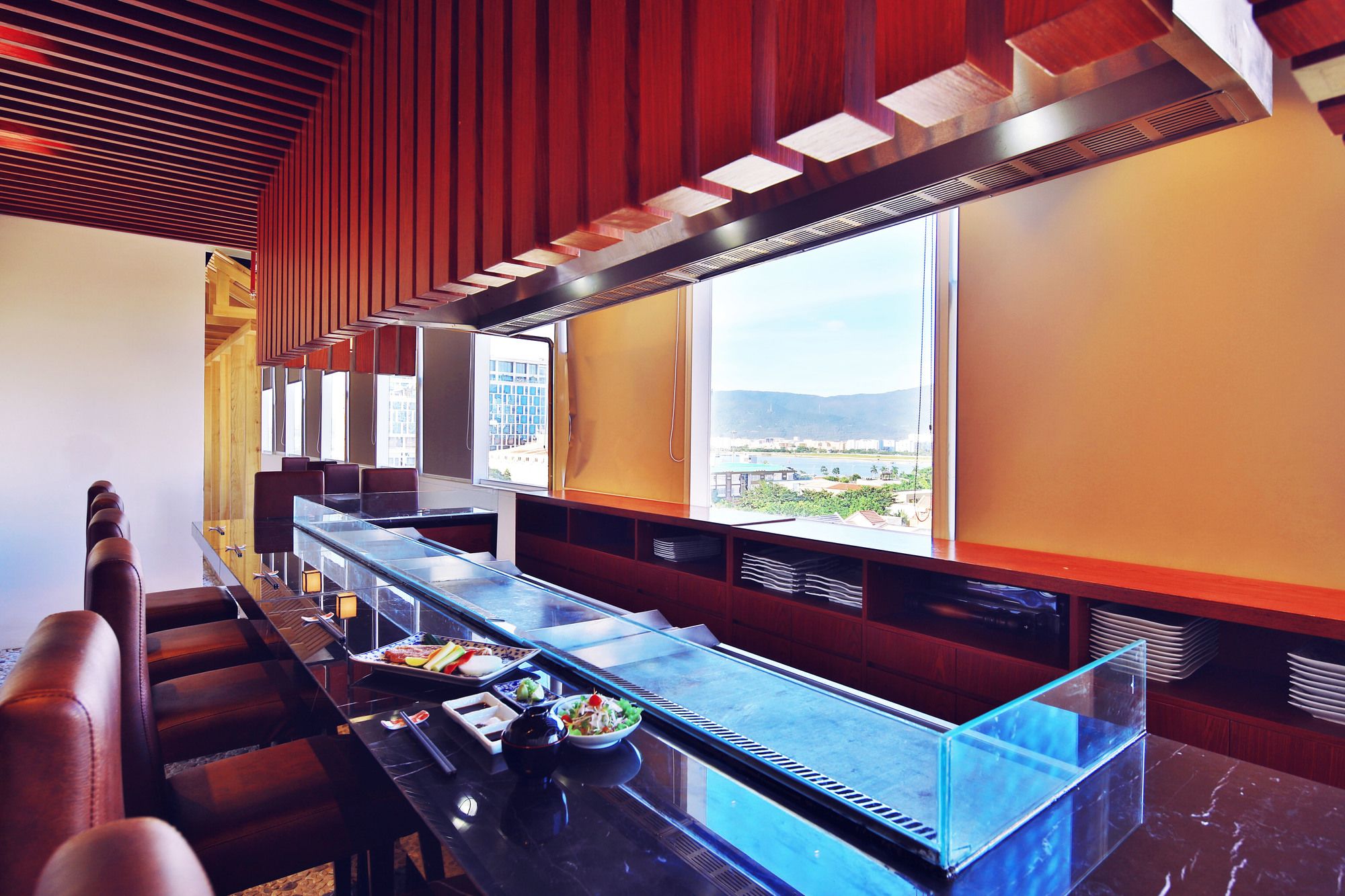 Фото Zen Diamond Suites Hotel Danang