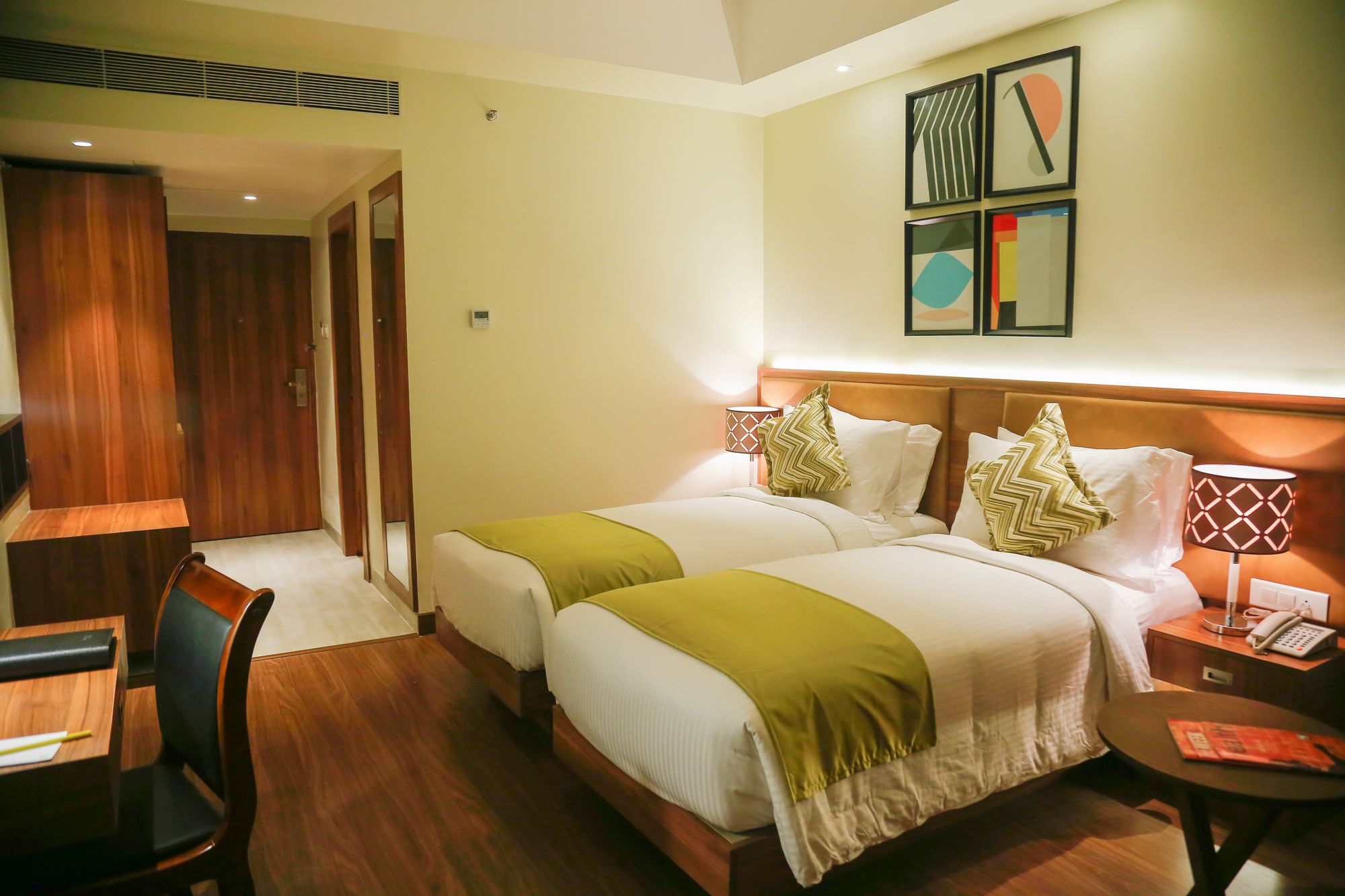 Фото Lemon Tree Premier Patna