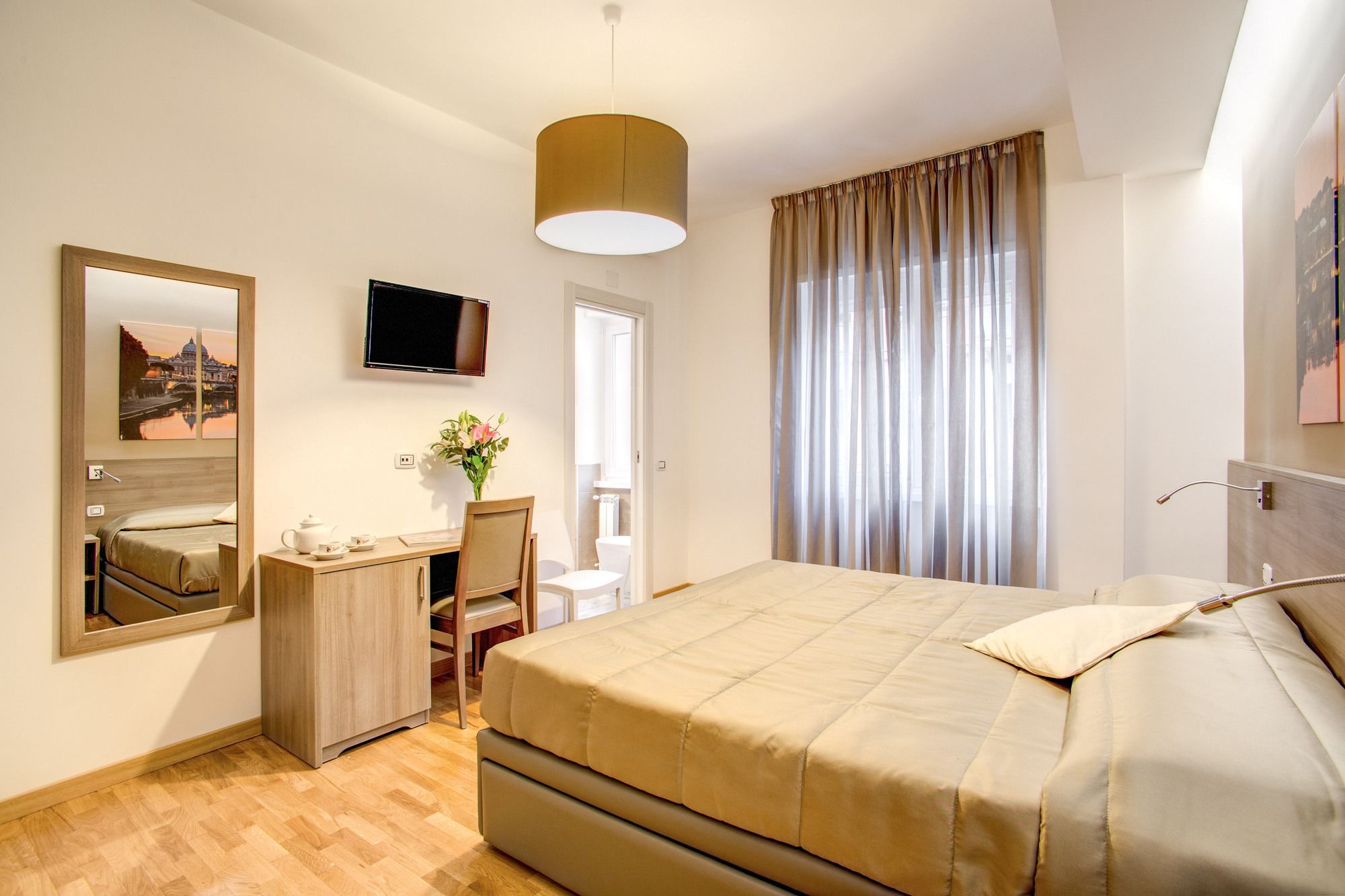 Фото Vatican Rooms Cipro