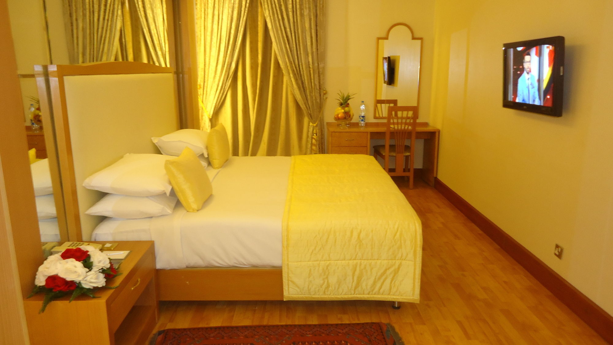 Фото Jeddah Grand Hotel