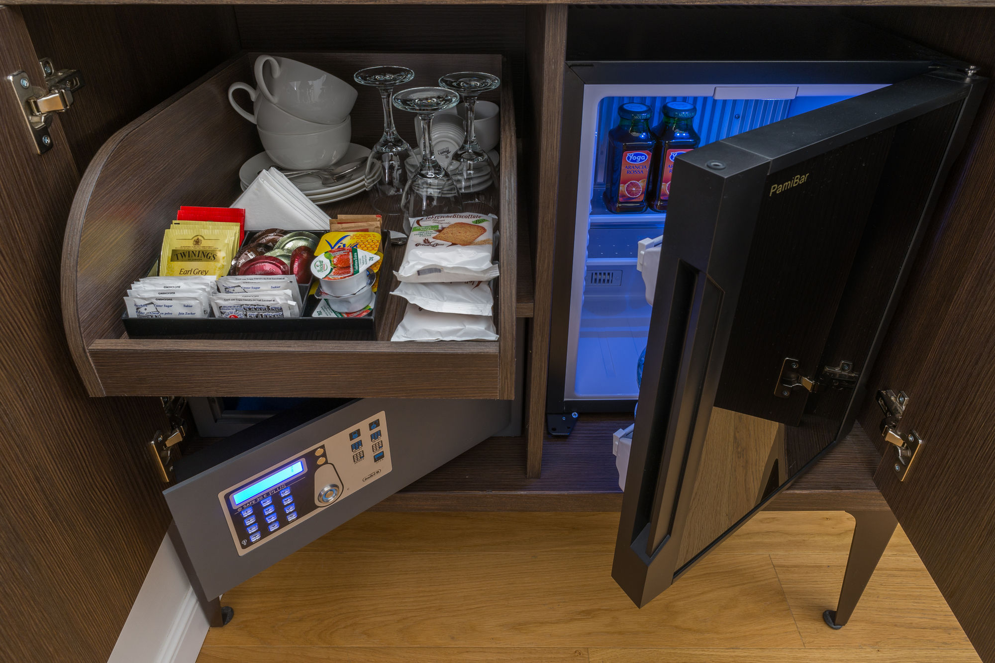 Фото Les Diamants Spanish Steps Suite