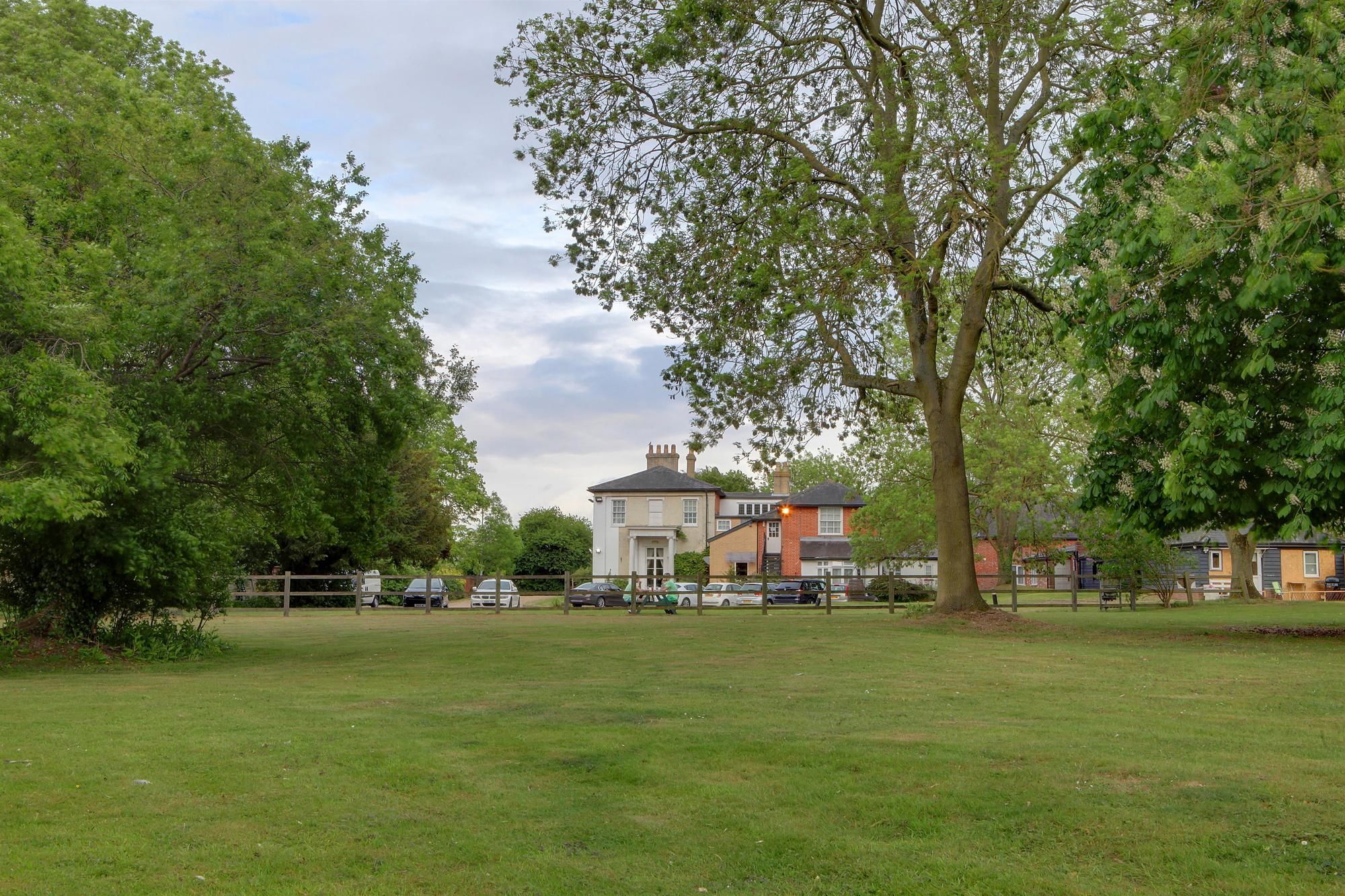 Фото The Gatehouse Hotel