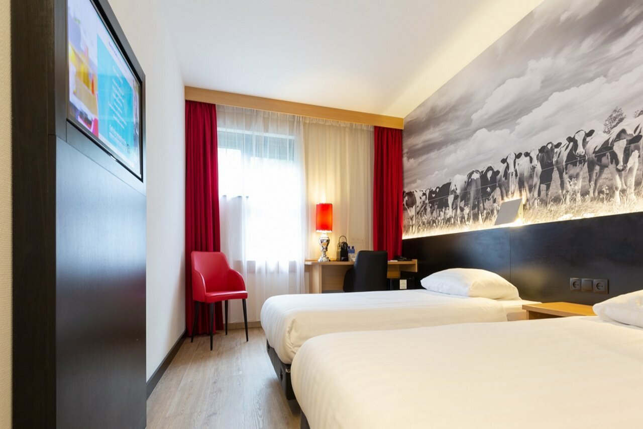 Фото отеля 2