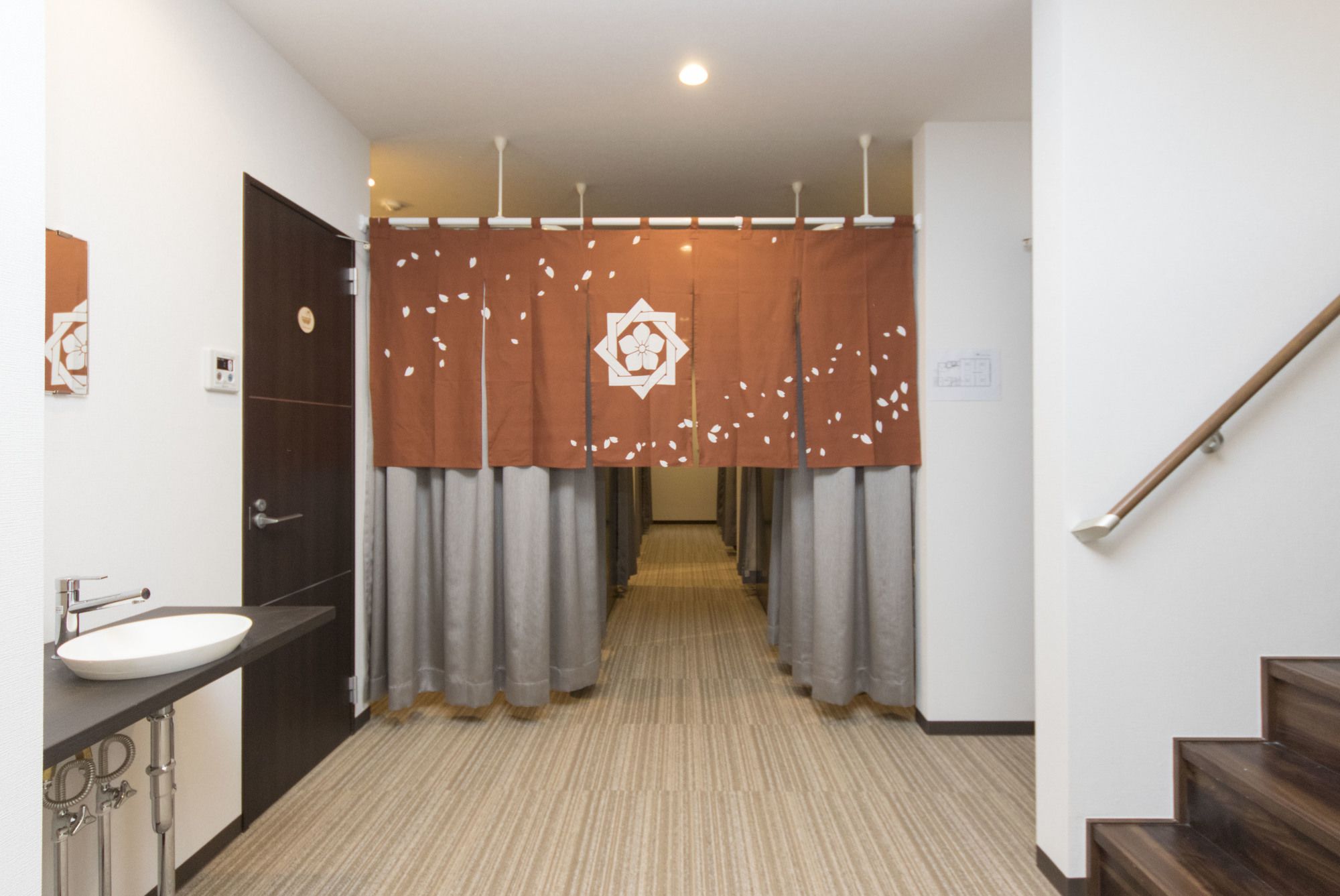 Фото Ryoma Ikebukuro i - Hostel