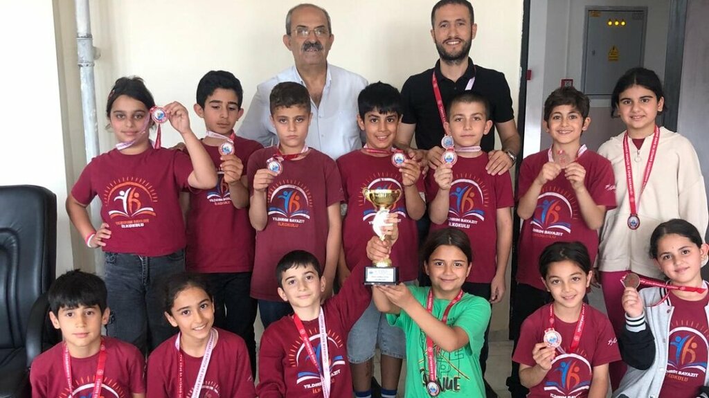 School Yıldırım Beyazıt Primary School, Adana, photo