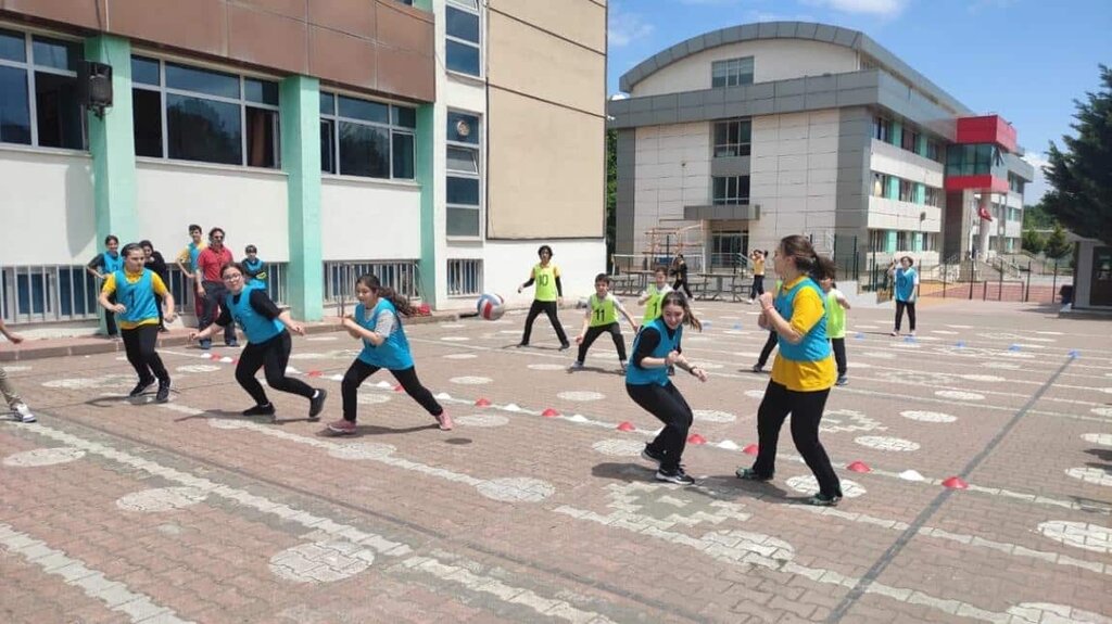 School Martyr Emrah Sapa Middle School, Basiskele, photo