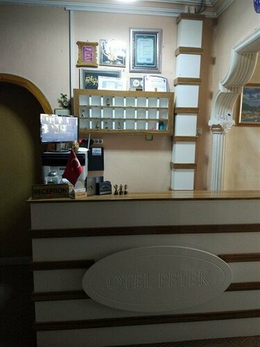 Гостиница Petek Otel в Каратае