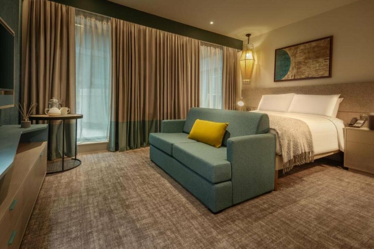 Фото Staybridge Suites London Heathrow - Bath Road, an Ihg Hotel