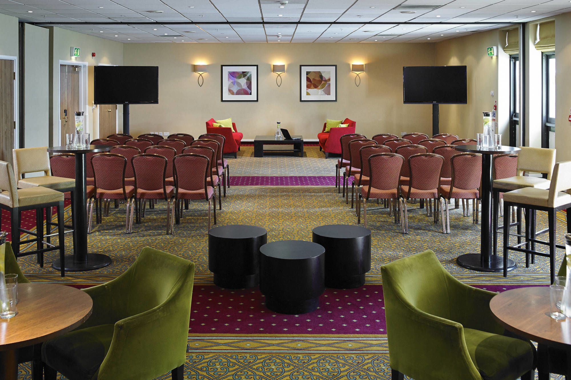 Фото Delta Hotels Cheshunt