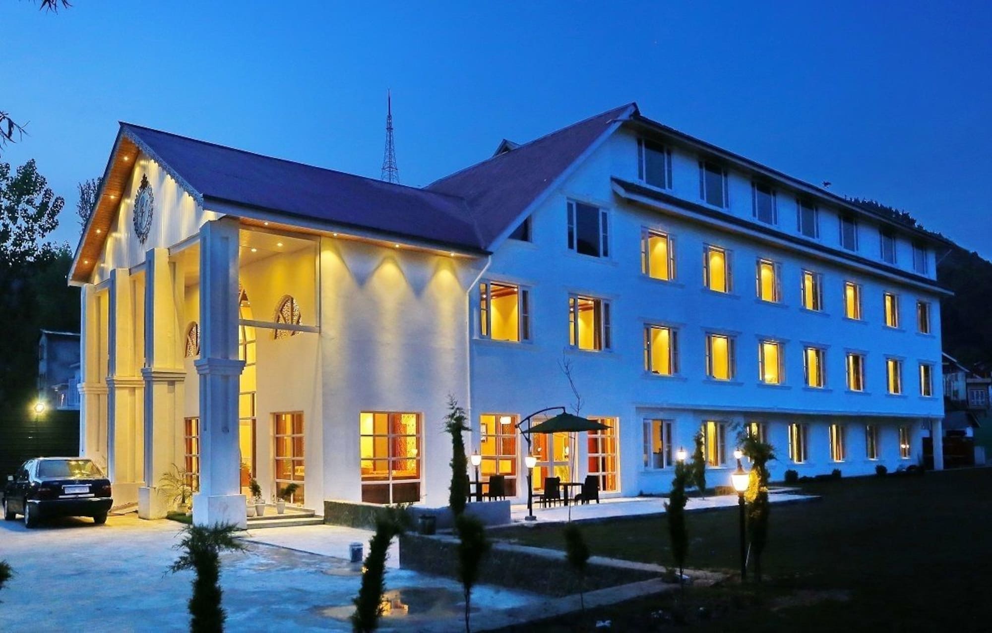 Фото отеля 1