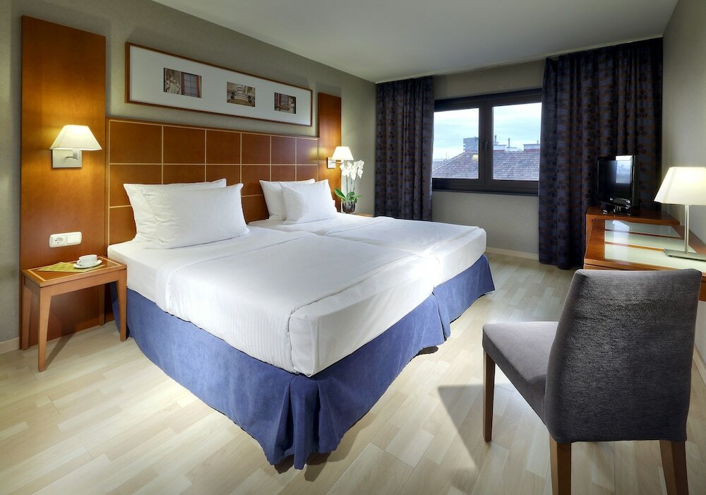 Фото отеля 3