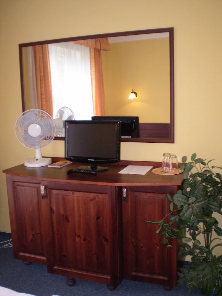 Фото At The Old Lady