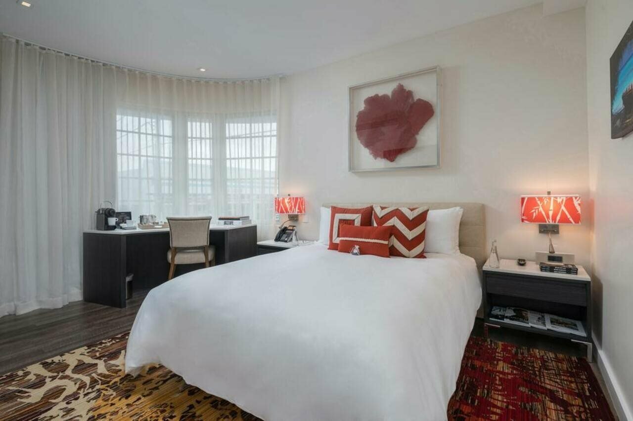 Фото The Marlin Hotel