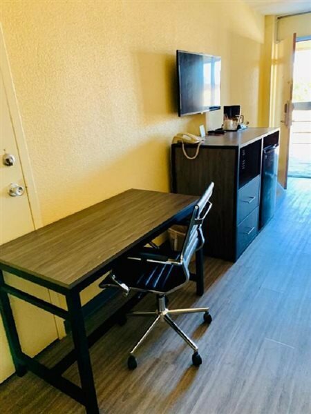 Фото Days Inn by Wyndham Okmulgee