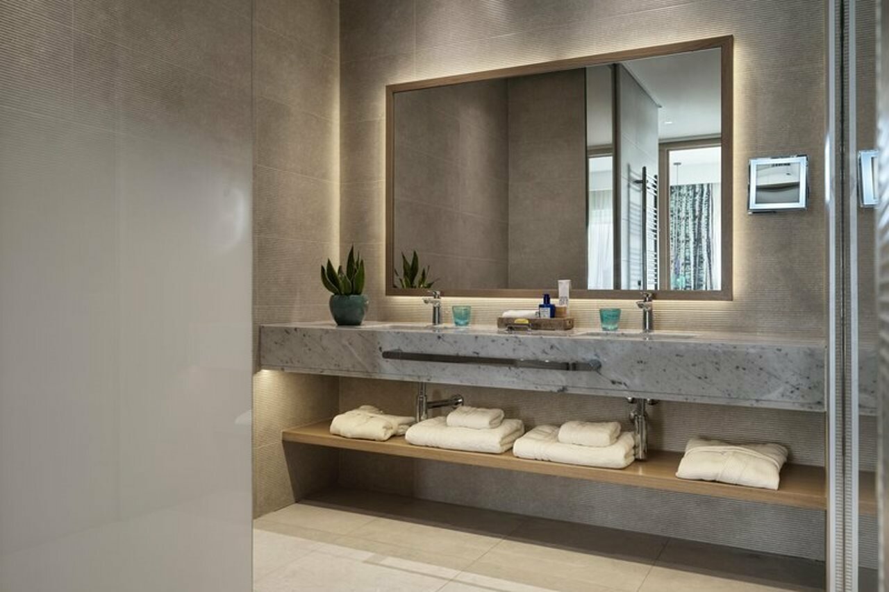 Фото The Chedi Lustica Bay