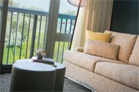 Фото Renaissance Meadowlands Hotel