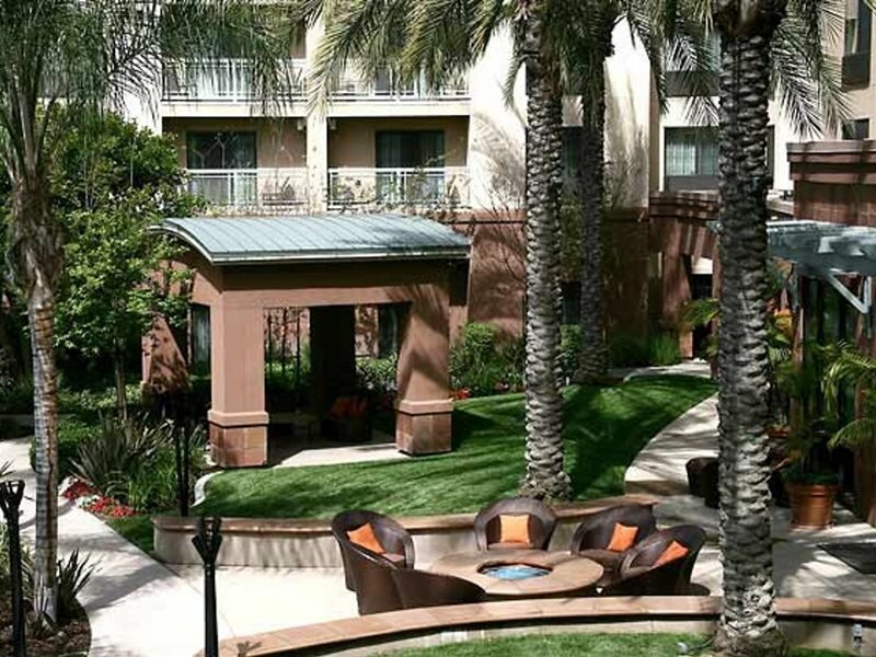 Фото Courtyard by Marriott Los Angeles Burbank Airport
