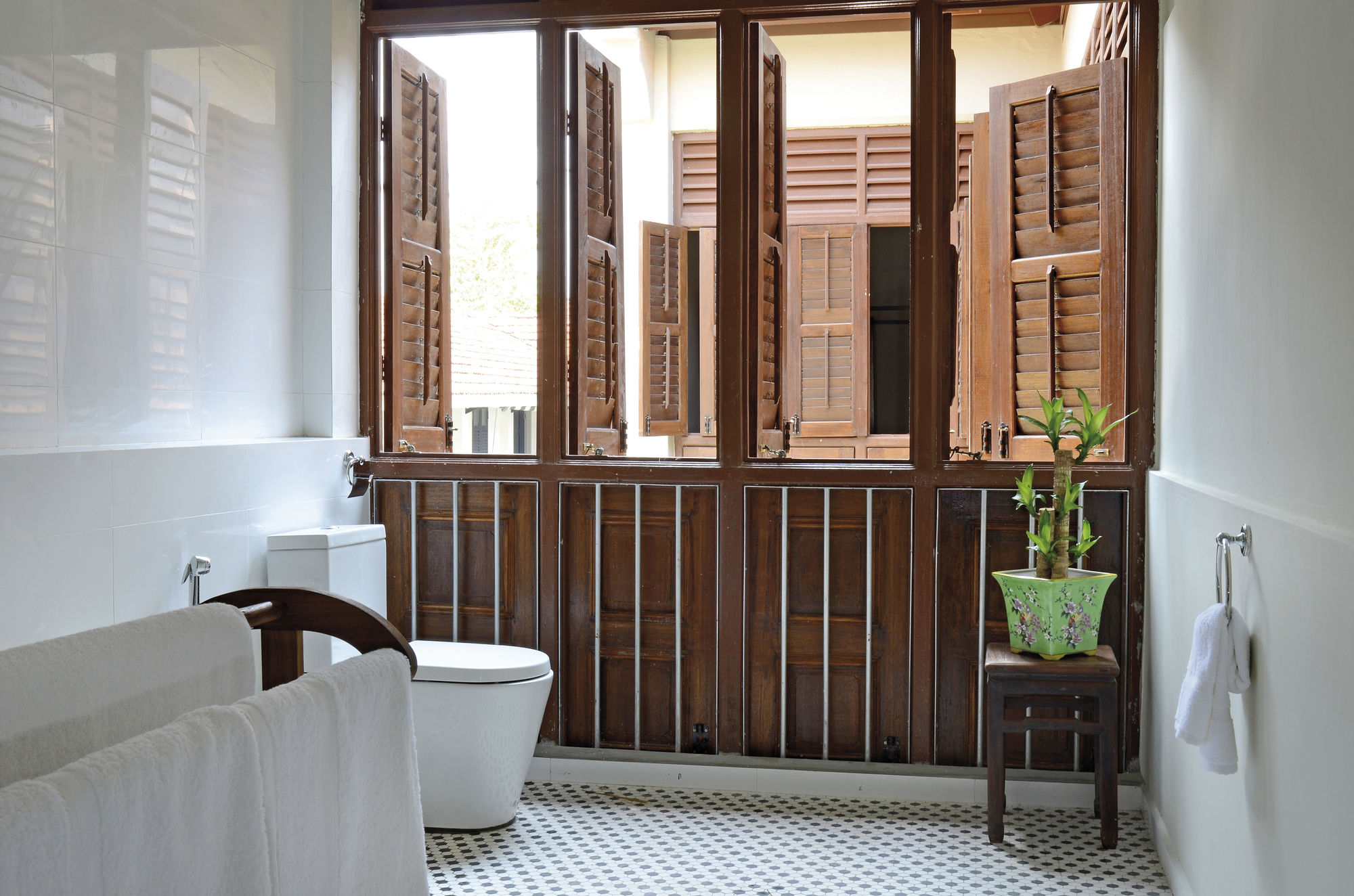 Фото Noordin Mews