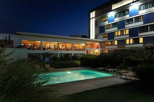 Внешний вид отеля Novotel Brussels Airport в Дигеме, фото 3