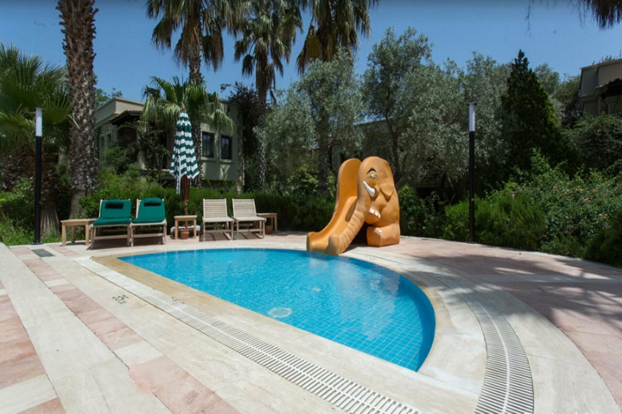 Фото Zeytinada Hotel