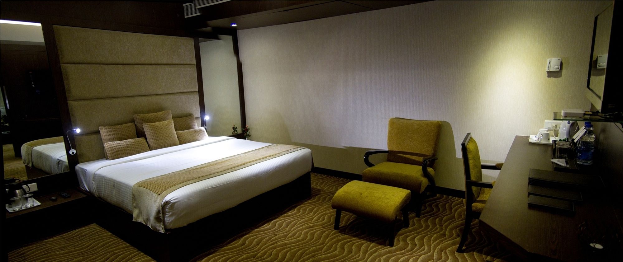 Фото Hotel Centre Point