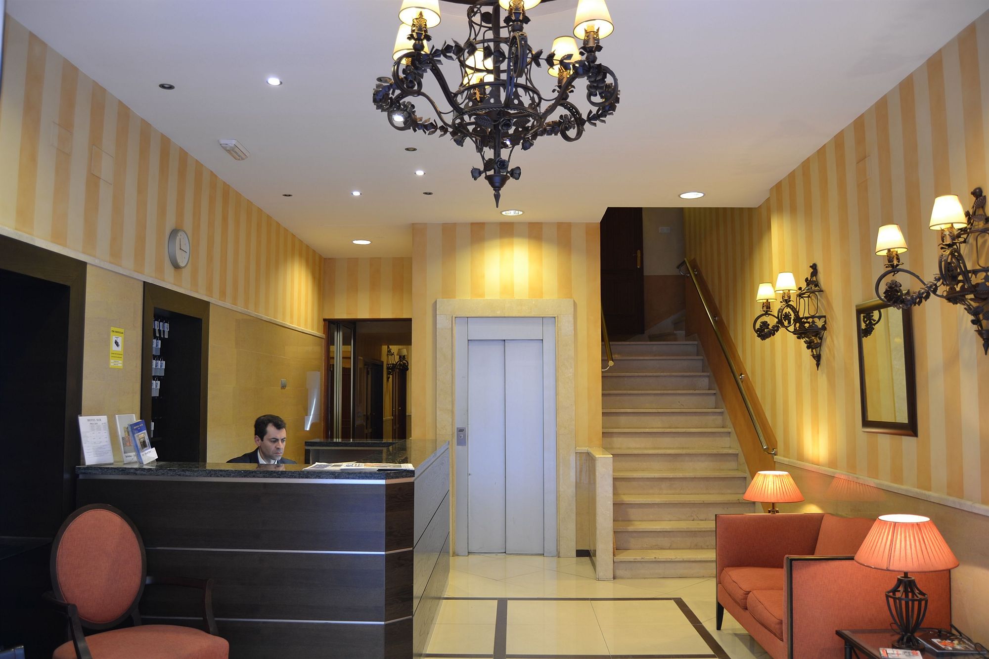 Фото Hotel Sur Málaga