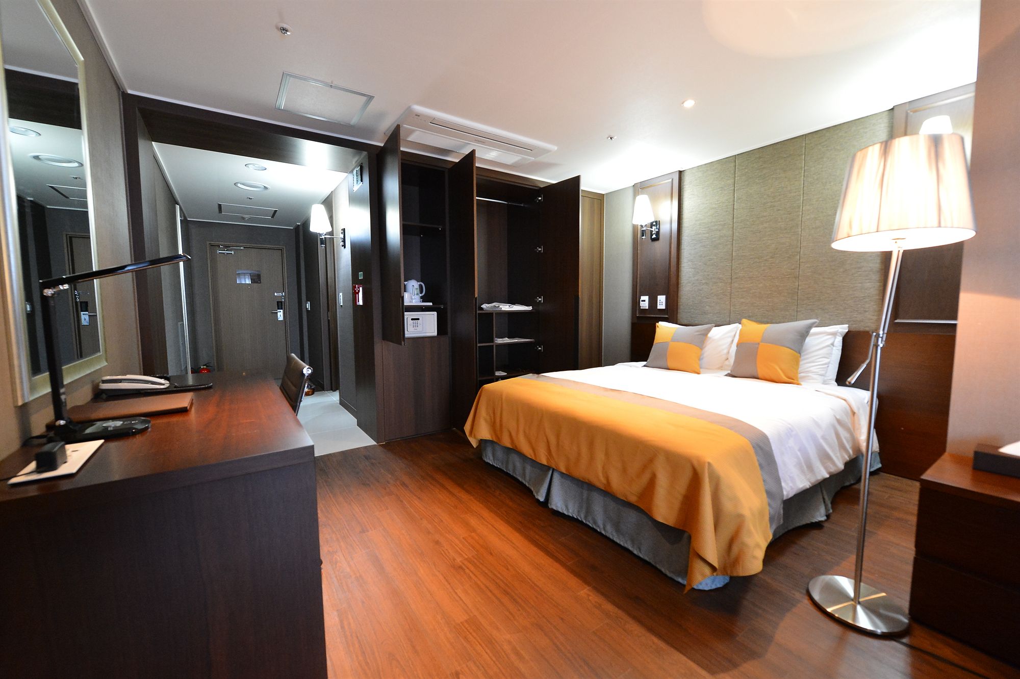 Фото Haeden Hotel High End Suwon
