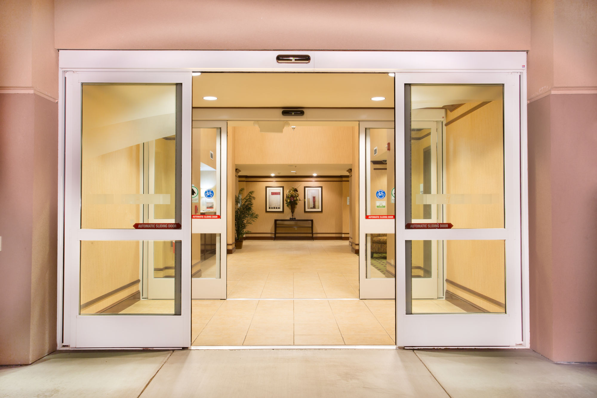 Фото Holiday Inn Express Yreka-Shasta Area, an Ihg Hotel