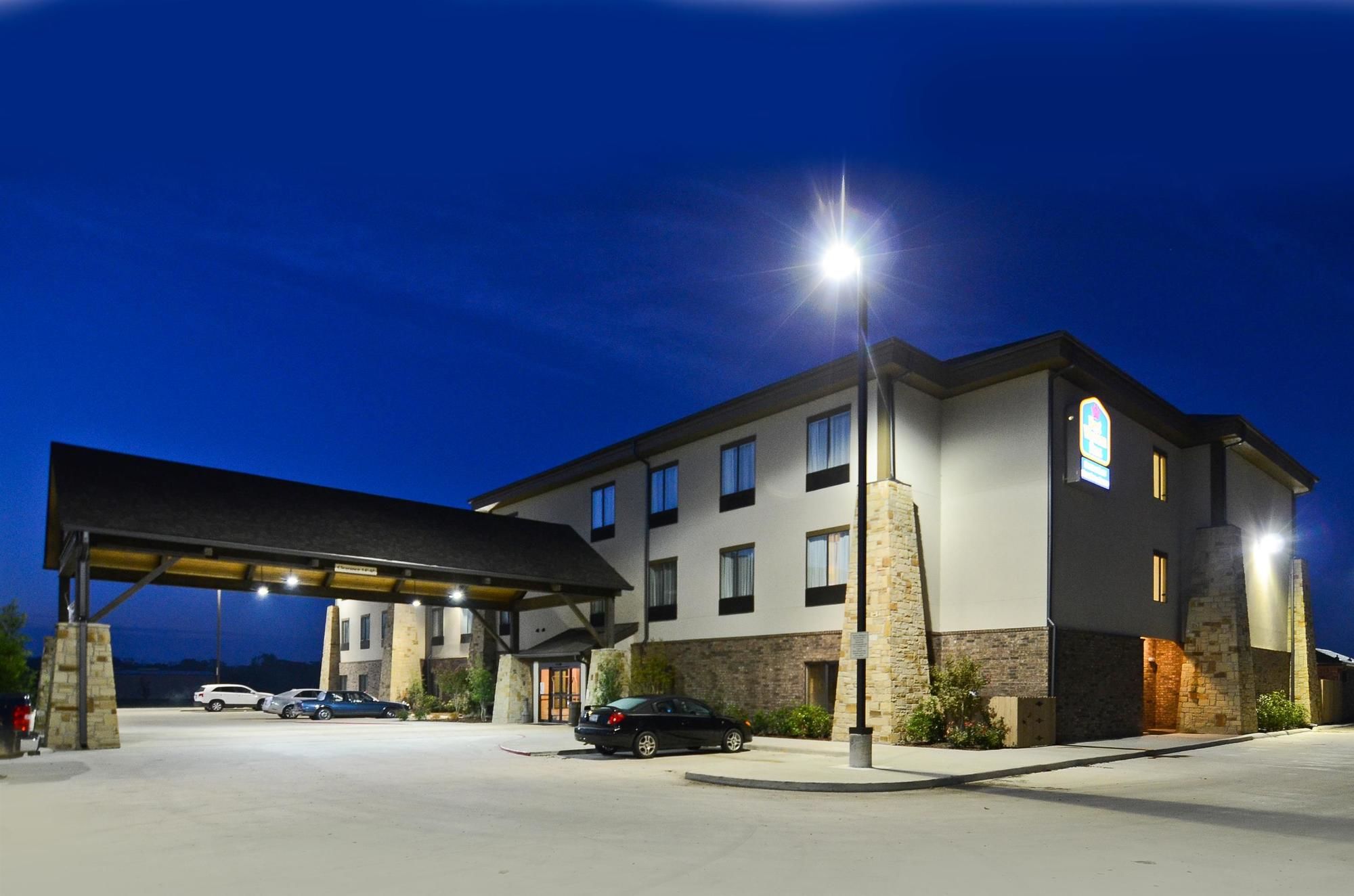Фото Best Western Plus Emory At Lake Fork Inn & Suites