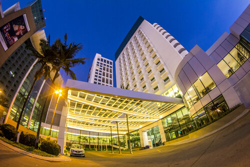 Внешний вид отеля Mercure Uberlandia Plaza Shopping Hotel в Уберландии, фото 1