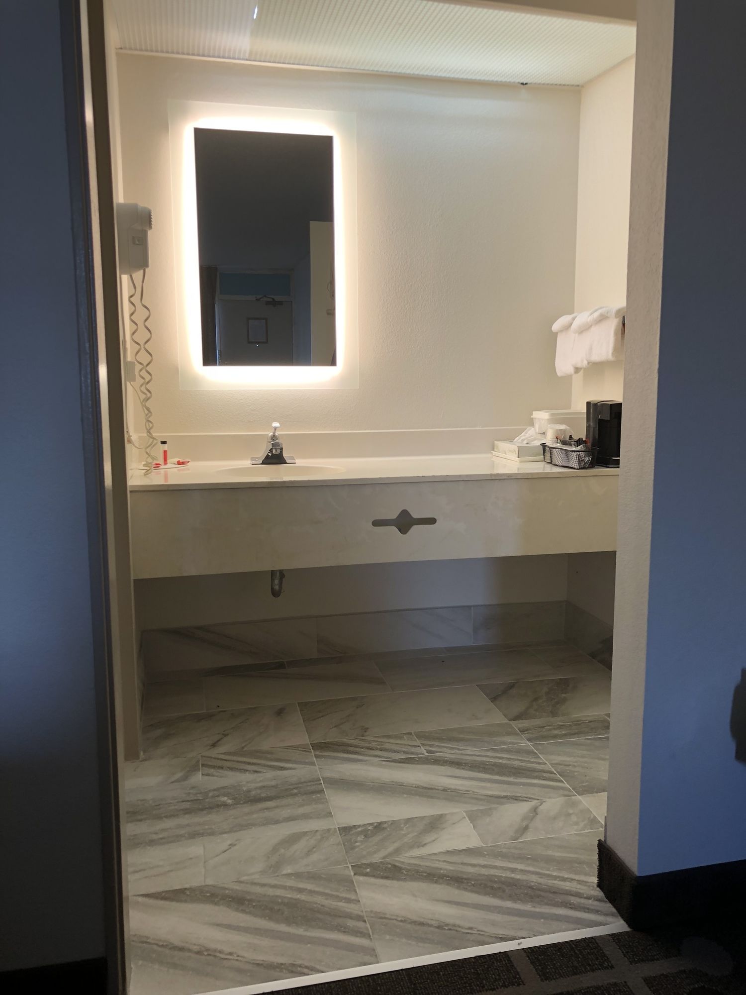 Фото Howard Johnson by Wyndham Albany