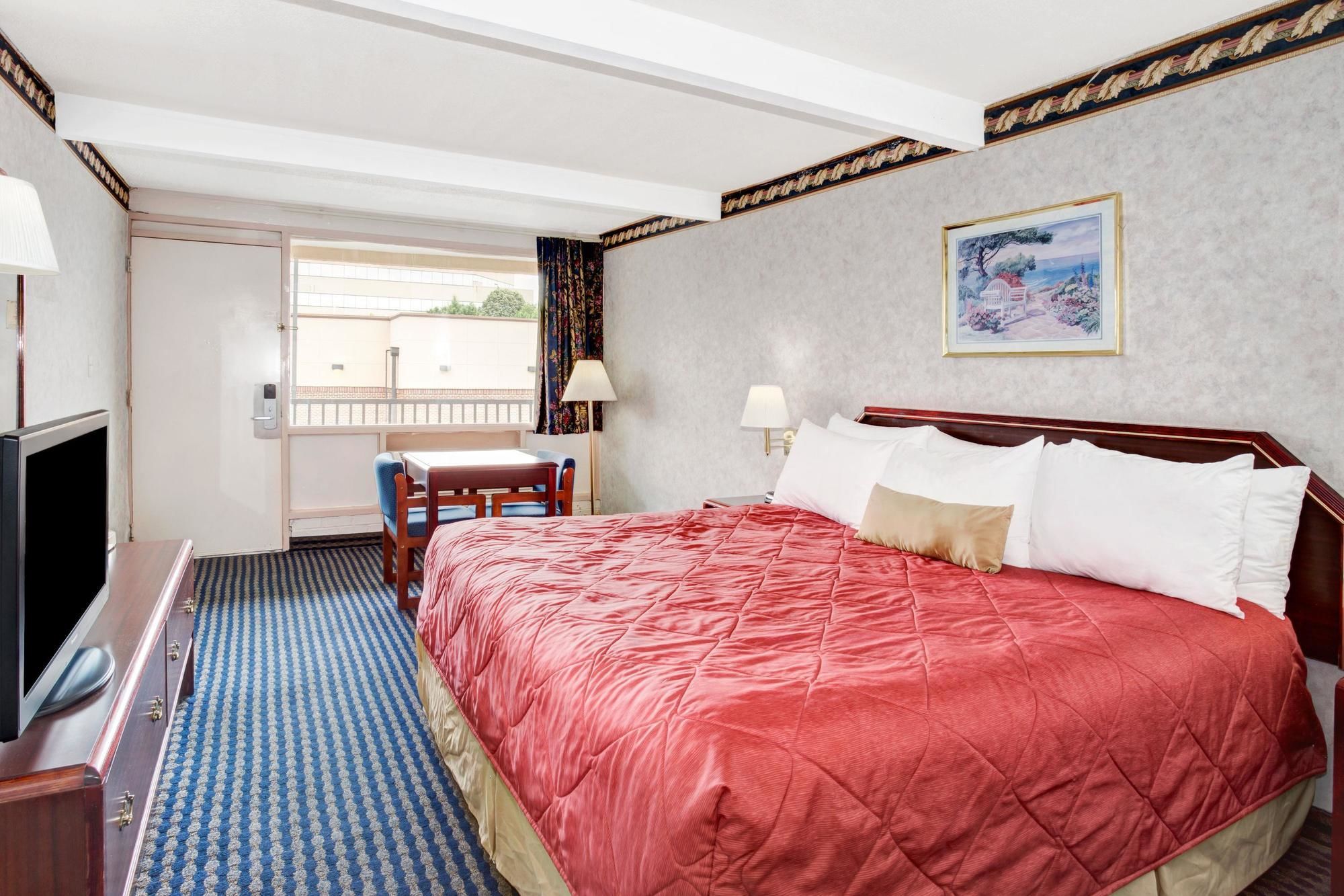 Фото Ramada Limited Cockeysville