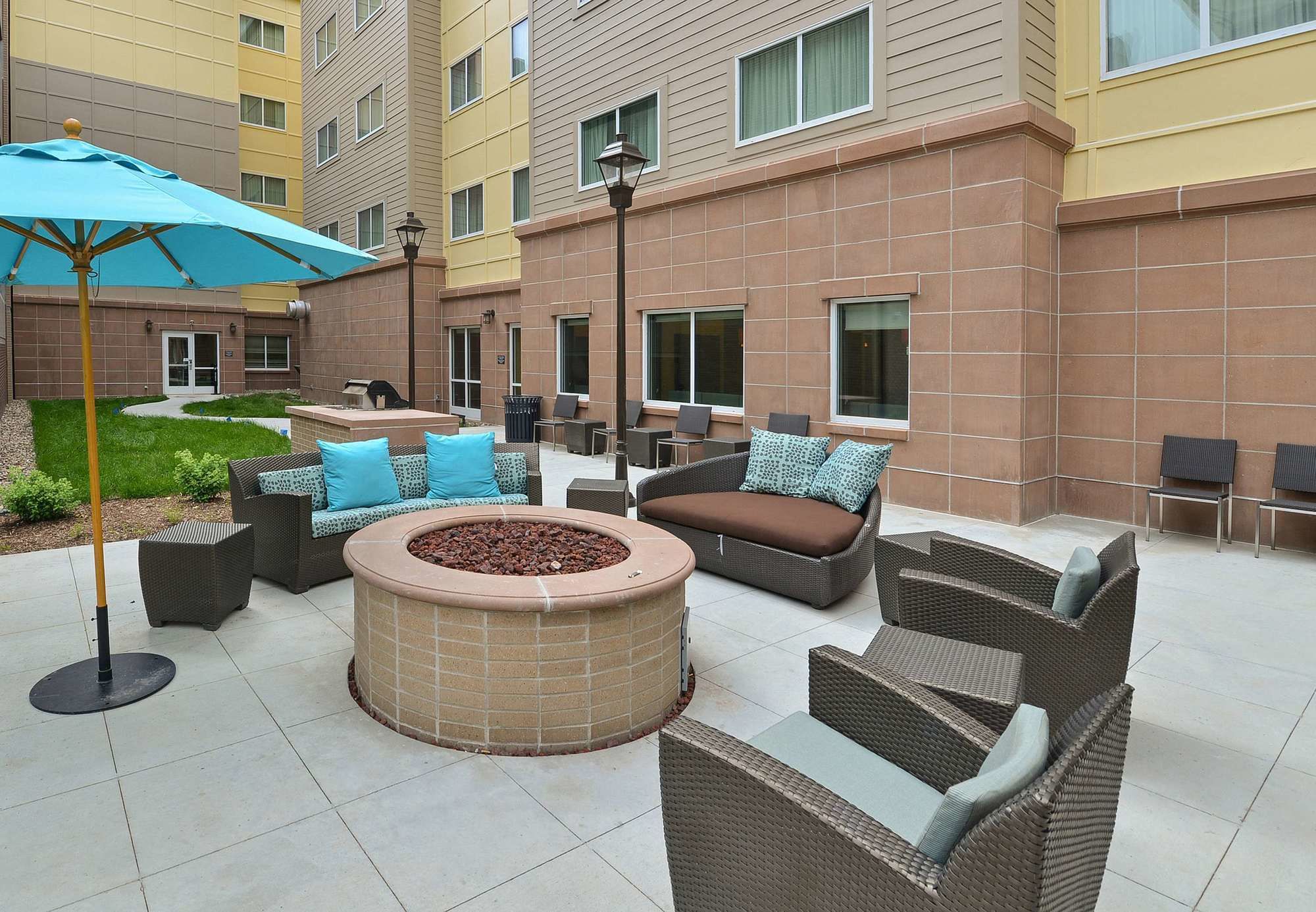 Фото Residence Inn Des Moines Downtown