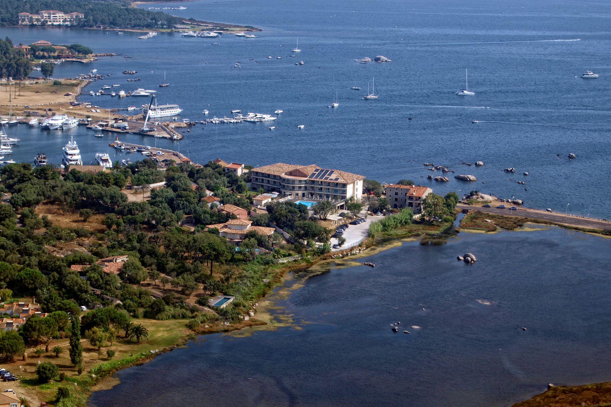 Фото Hôtel Costa Salina